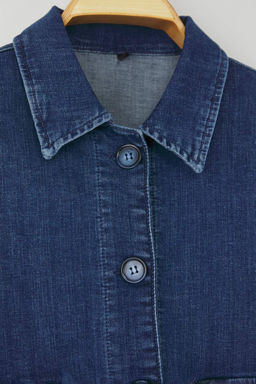 Koyu Mavi Gomlek Yaka Cep Detayl? Comfort Denim Ceket TWOAW26CE00007 - Trendyolmilla фото 7