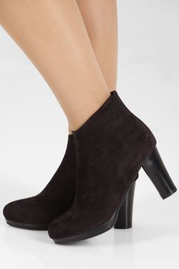 Ботильоны на высоком каблуке
