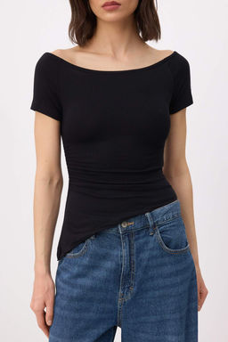 siyah Fitted/Vucuda Oturan Kay?k Yaka Ay Kol K?sa Kollu Yumusak Orme Bluz TWOSS26BZ00730 - Trendyolmilla фото 3