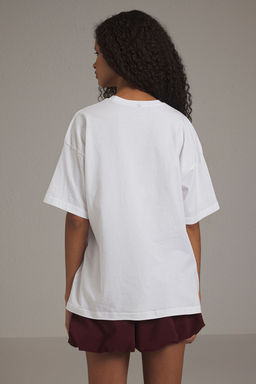 TRENDYOLMILLA Lacivert Kiraz Bask?l? Oversize/Genis Kal?p Orme T-Shirt TWOSS25TS00122  фото 16