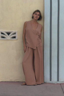 LOOSE-FITTING DARTED TROUSERS - Zara фото 10