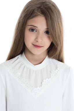 Молочная школьная блуза Mooriposh, модель 0630