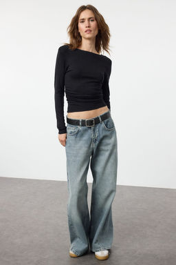 Siyah Viskon/Yumusak Kumasl? Fitted Buzgu/Drape Detayl? Kay?k Yaka Esnek Orme Bluz TWOAW25BZ00225