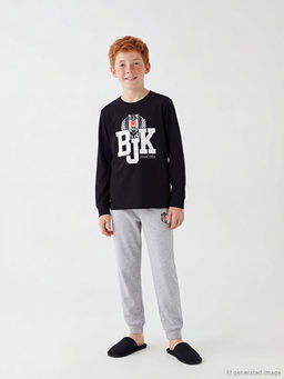 Пижама для мальчиков Bisiklet Yaka Be?ikta? Bask?l? Erkek ?ocuk Pijama Tak?m с принтом