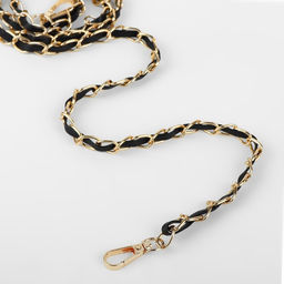 Цена за 2 шт. Цепочка с искусственной кожей для сумки, с карабинами, 10 15 мм, 118 3 см, цвет золотой/чёрный