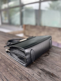 Женская кожаная каркасная сумка с ручками 1882-С Блек