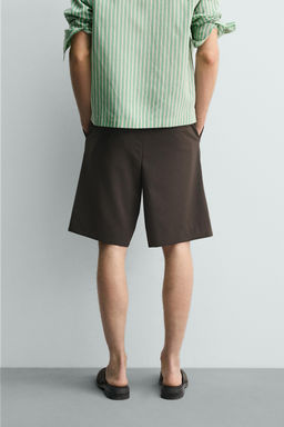 BERMUDA RELAXED FIT PLIEGUES / Chocolate