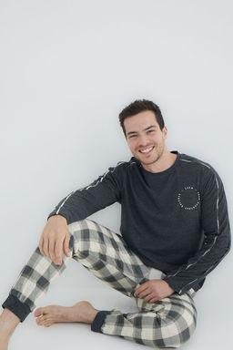 TRENDYOL MAN Antrasit Regular Fit Ekoseli Orme Pijama Tak?m? TMNAW25PT00070