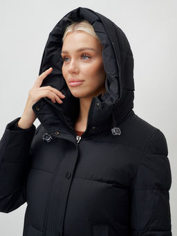 Пальто утепленное стеганное зимнее с капюшоном женское черного цвета 9601Ch - Holdluck фото 9