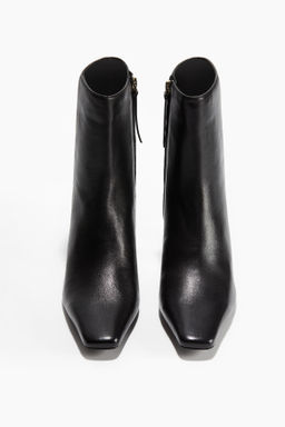 Botines de piel con tac?n