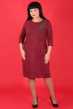 Платье трикотажное бордовое с бусинами и стразами
