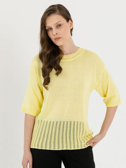 Блузка вязаная