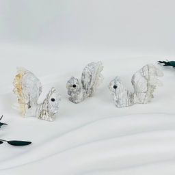 Белка из камня с друзами Горного Хрусталя