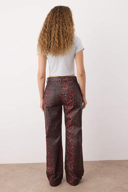 Cok Renkli K?rm?z? Leopar Desenli Kaplamal? Yuksek Bel Wide Leg Jeans TWOAW26JE00157 - Trendyolmilla фото 4