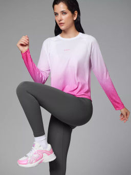 Спортивный рашгард свободного кроя