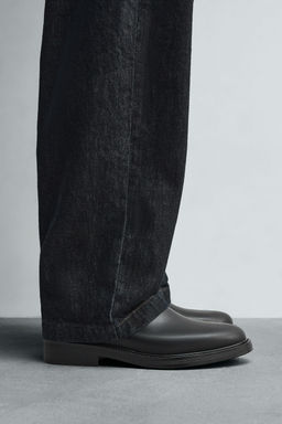 BOTA CHELSEA VESTIR / Negro