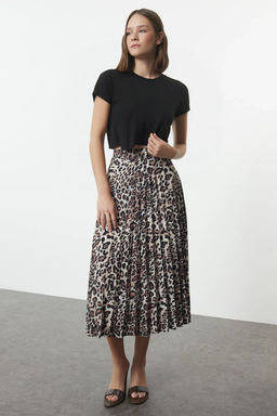 TRENDYOLMILLA Kahverengi Leopar Pileli Maxi Boy Dokuma Etek TWOAW25ET00064