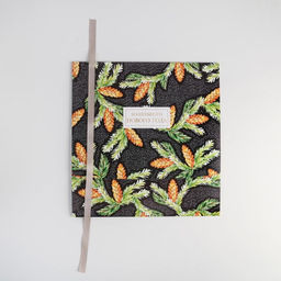 Складная коробка подарочная «Шишки», 31 х 24.5 х 8 см, Новый год