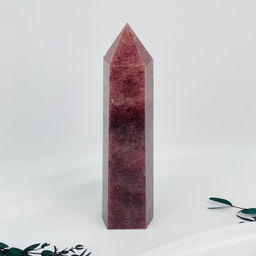 Кристалл из Клубничного кварца