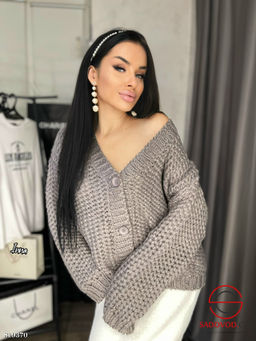 Женская кофта на пуговицах