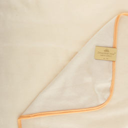 Плед/накидка на кнопках 150х100см "Белый песок", флис набивной, полиэстер 100%, плотность 160г/м2, упаковка 15х25см, пояс бумажный, т.м. "Домашняя Мода" (Россия)