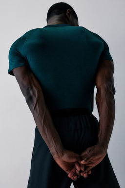 Camiseta de deporte en DryMove Muscle Fit - H&m фото 3
