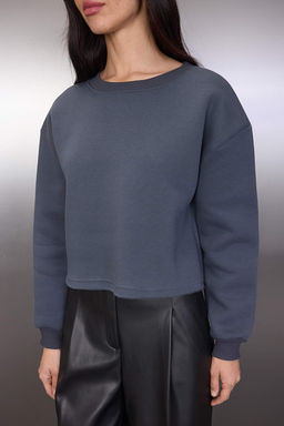 Ekru Kal?n Ici Polarl? Bisiklet Yaka Crop Orme Sweatshirt TWOAW26SW00093 - Trendyolmilla фото 15