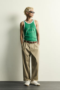CAMISETA TANK  CONTRASTE EFECTO VINTAGE / Verde / Crudo