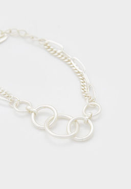 Браслет из матового серебристого металла - Модные истории фото 5