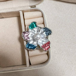 61935350 Брошь на магните