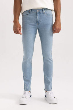 Джинсовые брюки скинни Carlo очень узкого кроя с нормальной талией и очень узкими штанинами