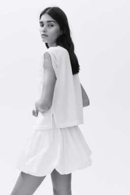 Blusa en mezcla de lino con inserciones de encaje - H&m фото 4