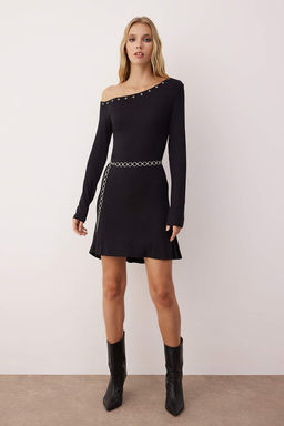 Siyah Duz Aksesuar Detayl? K?sa / Mini Orme Elbise TWOAW26EL00175