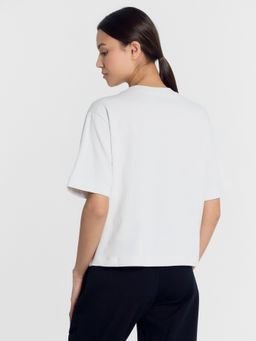 Футболка женская в белом цвете дымка 302862 - Mark formelle фото 5