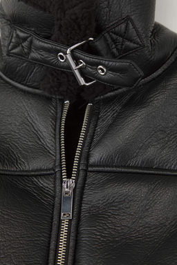 Siyah Regular Kal?p Pelus Detayl? Suni Deri Biker Ceket Mont TWOAW24MO00279
