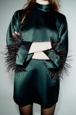 SHORT SATIN FEATHER DRESS - Zara фото 6