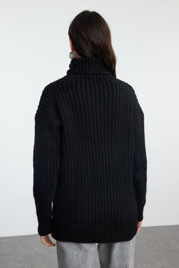 TRENDYOLMILLA Siyah Genis Kal?p Yumusak Dokulu Basic Triko Kazak TWOAW25KZ00057