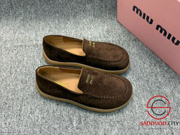 Лоферы женские весенние