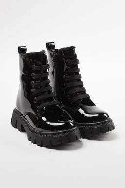 Siyah Fermuarl? ve Bagc?kl? Kucuk K?z Cocuk Kids Postal Rugan Bot TAKAW25BO00045