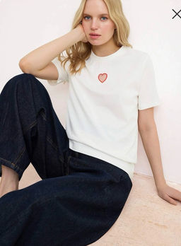 Ekru Kalp Regular/Normal Kalıp Kısa Kollu Tok %100 Pamuk Örme T-Shirt TWOSS26TS00145
