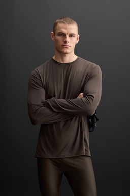 PERFORATED TRAINING T-SHIRT - Zara фото 2