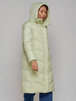Пальто утепленное молодежное зимнее женское светло-зеленого цвета 52325ZS - Holdluck фото 7