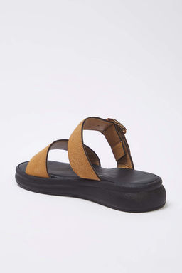 Trendyol Shoes Siyah Suet Gold Tokal? Duz Kad?n Terlik TAKSS25TE00006 - Trendyolmilla фото 12