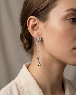 Стильные серьги