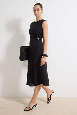 Siyah Vucudu Saran Aksesuarl? Midi Dokuma Elbise TWOSS25EL00204