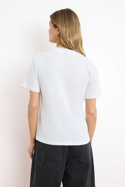 Beyaz %100 Pamuk Basic Regular/Normal Kal?p Dik Yaka Orme T-Shirt TWOAW20TS0096