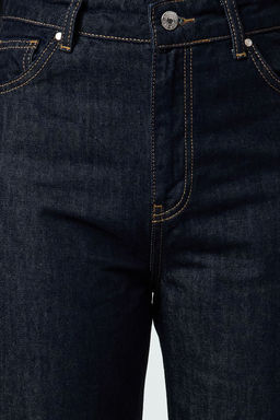 Koyu Mavi Yuksek Bel Mom Jeans TWOAW25JE00081 - Trendyolmilla фото 3