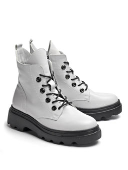 Скидка -18%. Ботинки Ионесси