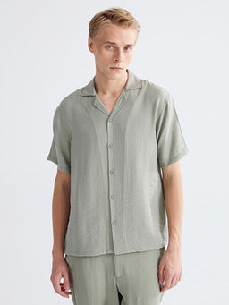 Regular Fit Resort Yaka K?sa Kollu Erkek G?mlek