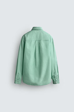 CAMISA LAVADA REGULAR FIT / verde lavado